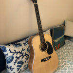 Guitar - Side